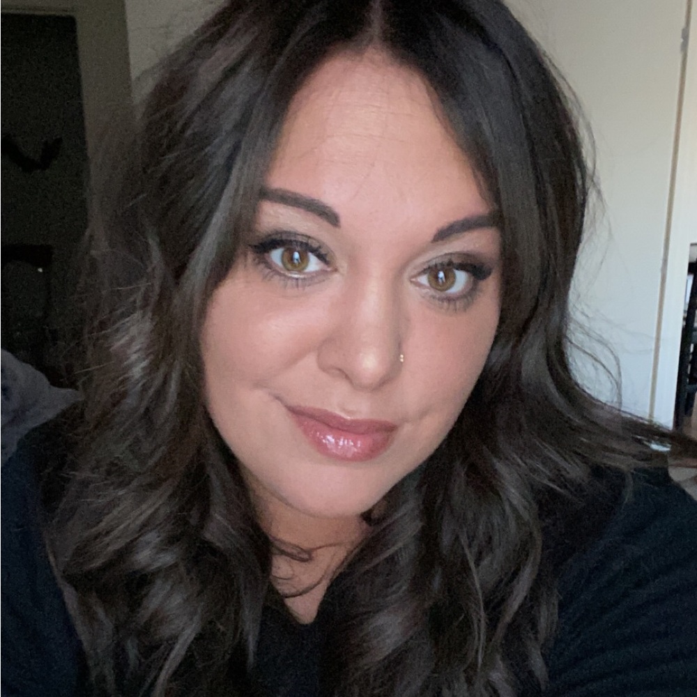 Meet your Posher, Tina
